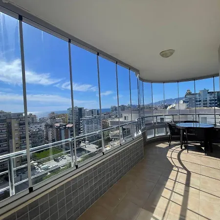 огромный видовой пентхаус у моря Apartamento